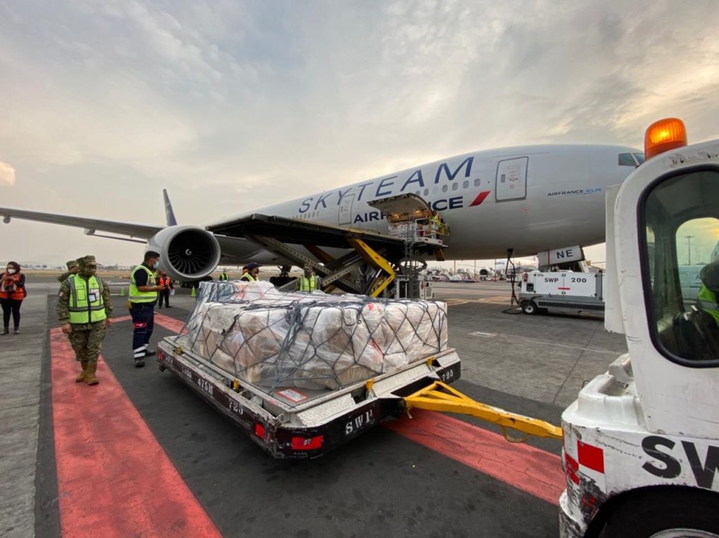 Vacuna anticovid CureVac llega a México para estudio clínico de fase 3