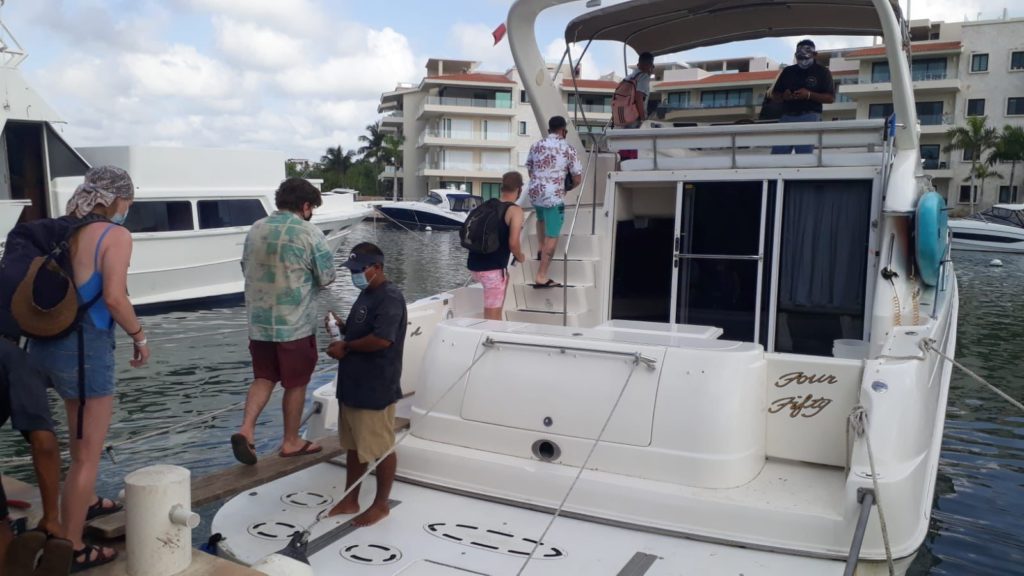 Sanciona Cofepris a siete embarcaciones en Puerto Aventuras por no respetar restricciones sanitarias