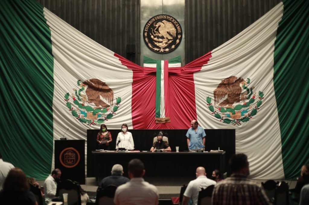 Exhorta Congreso incluir a menores de 12 a 17 años en vacunación contra el COVID19