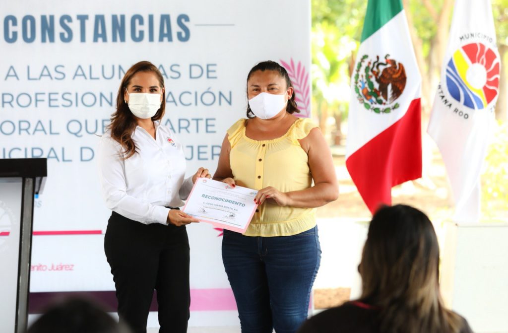 Empoderan a mujeres con capacitación para autoempleo en BJ