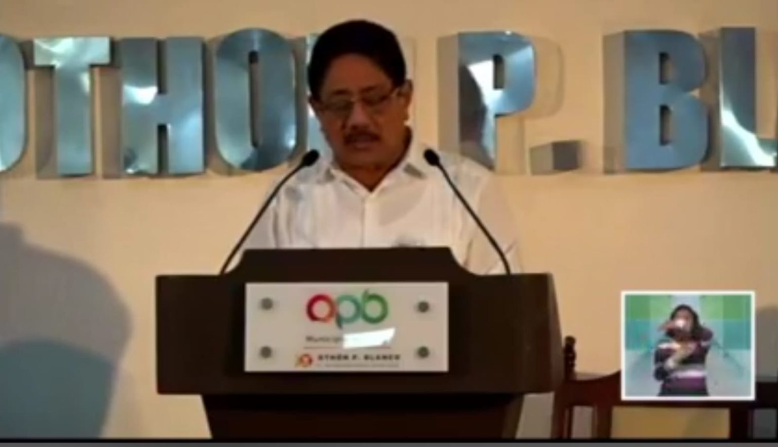 Sin logros tangibles, rinde Otoniel Segovia Tercer informe de Gobierno en Chetumal