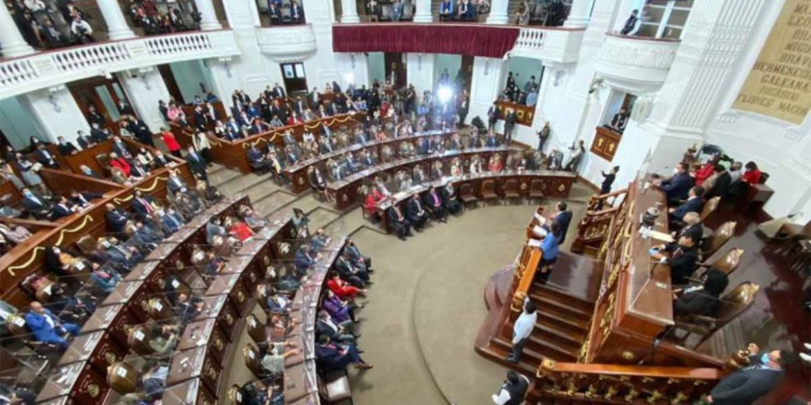 16 Alcaldes Rinden Protesta Al Cargo Ante El Congreso De Ciudad De