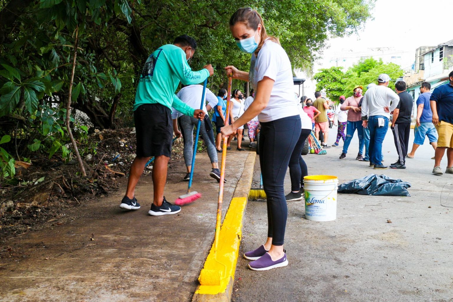 Realiza Atenea jornadas de limpieza “Cuidando Isla Mujeres”
