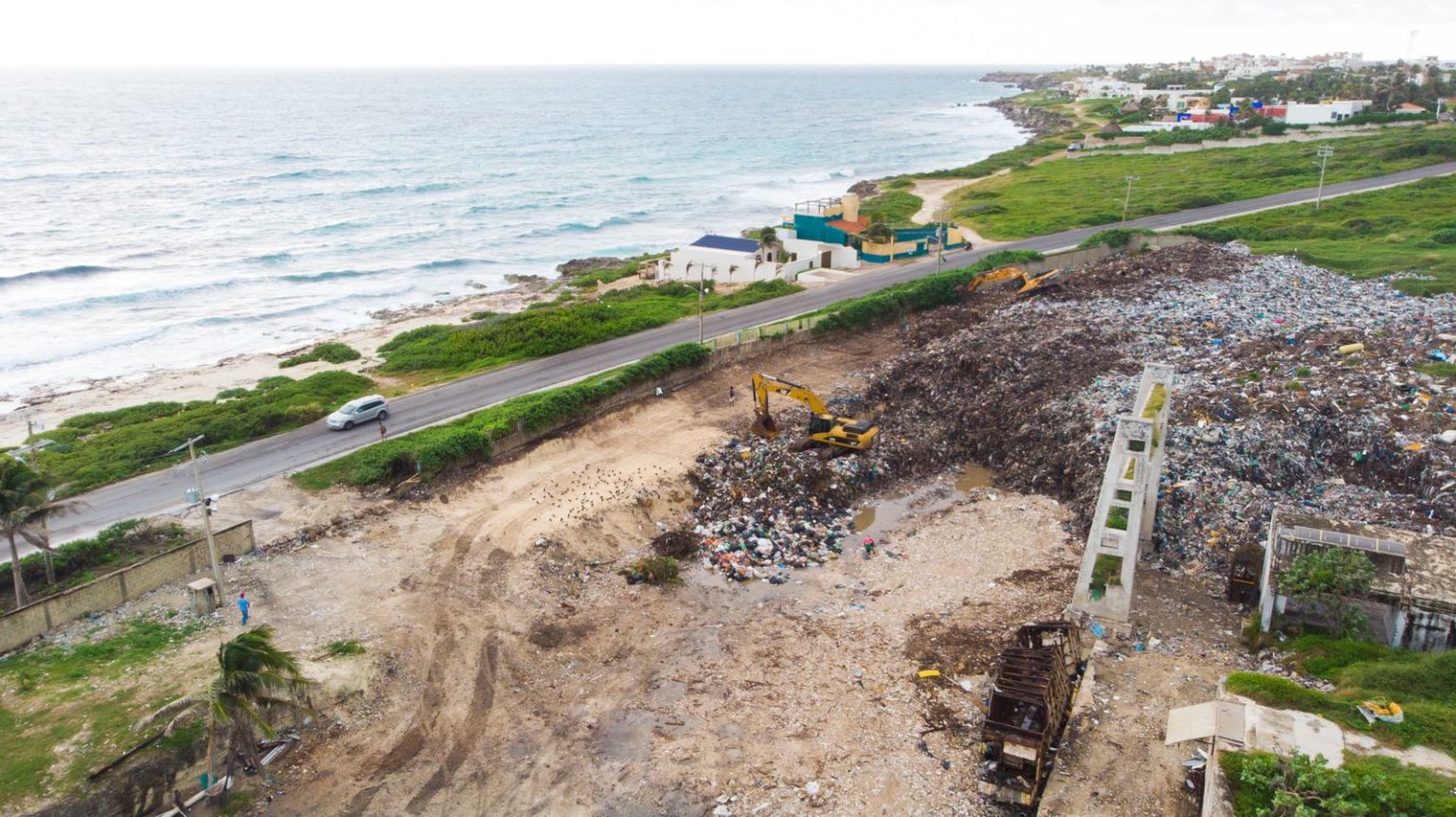 Retiran más de 13 toneladas de basura en Isla Mujeres