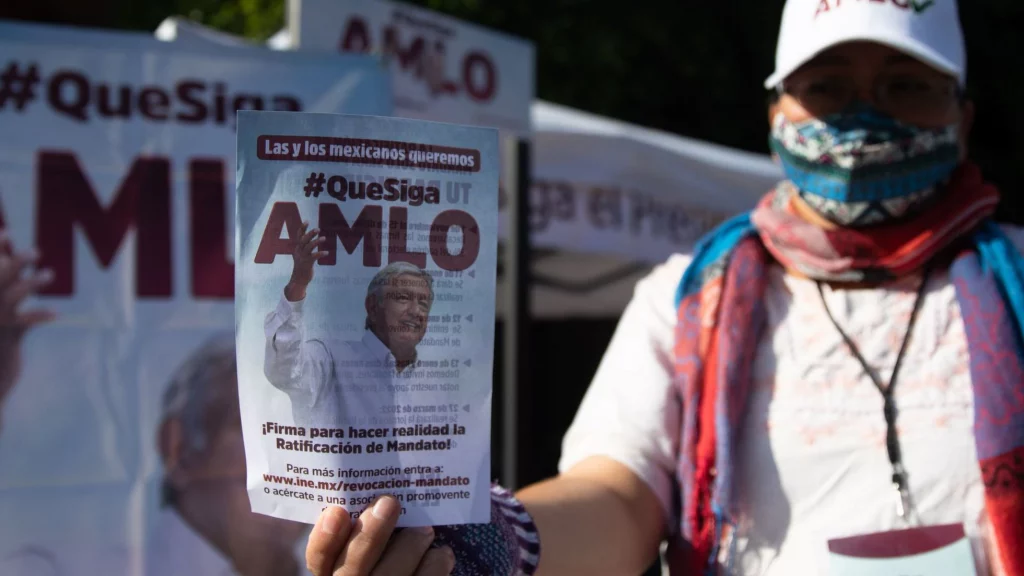 El PRD pide que la UIF investigue los recursos de Que siga la Democracia
