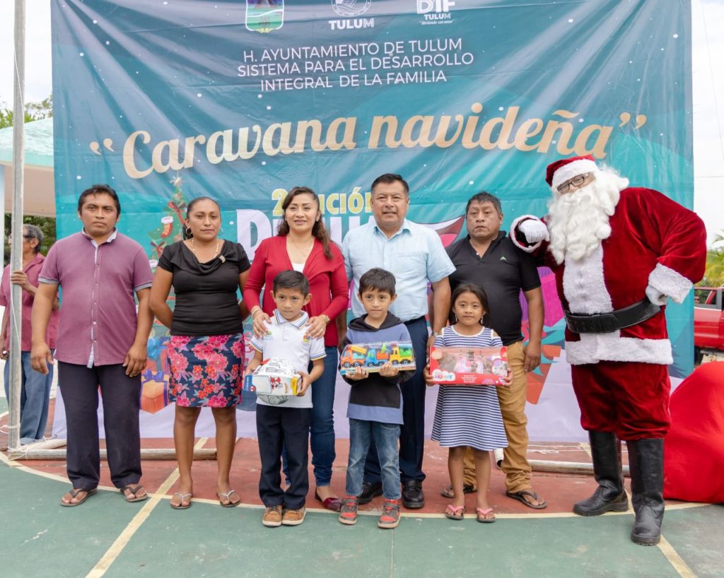 Celebra Tulum la caravana navideña “Dibujando una sonrisa”