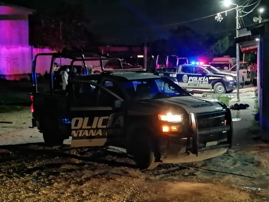 VIOLENCIA DESATADA EN CANCÚN || Encuentran vecinos un cuerpo embolsado en la región 22