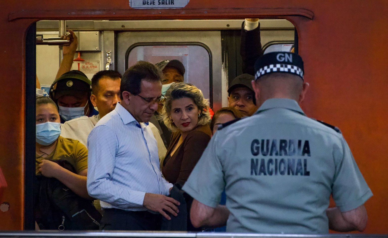 AMLO justifica presencia de guardia nacional en el metro de la Ciudad de México