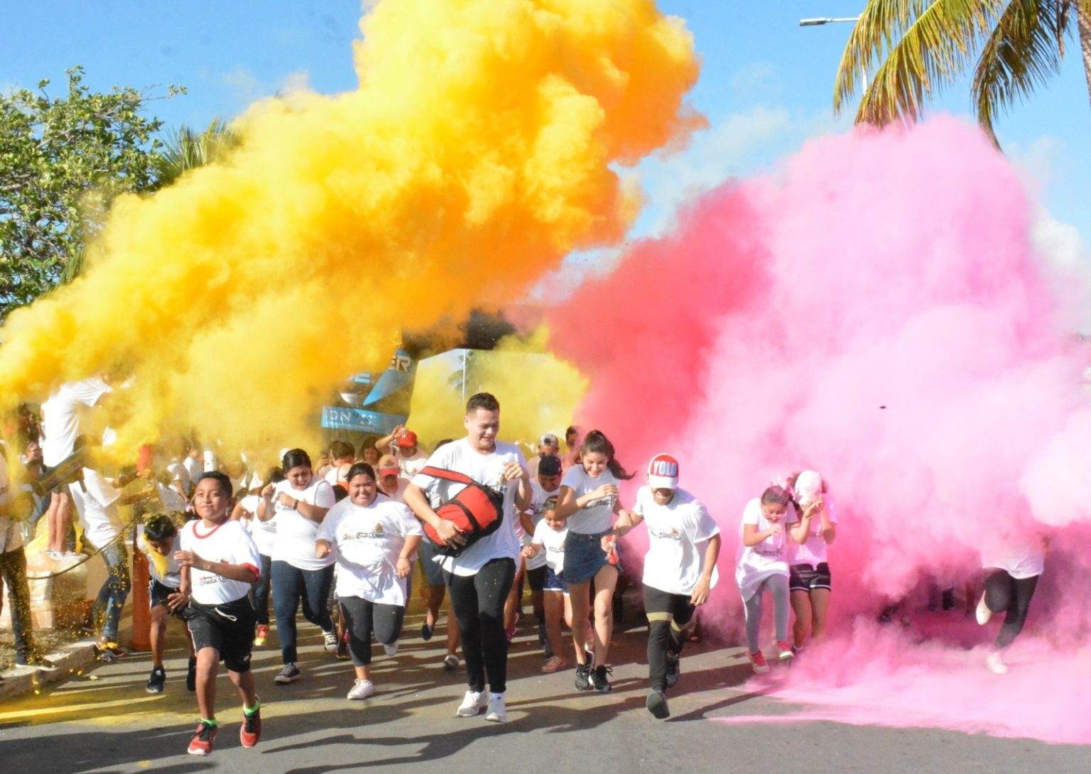 Regresa la Gran Carrera de Colores en pleno Carnaval de Chetumal
