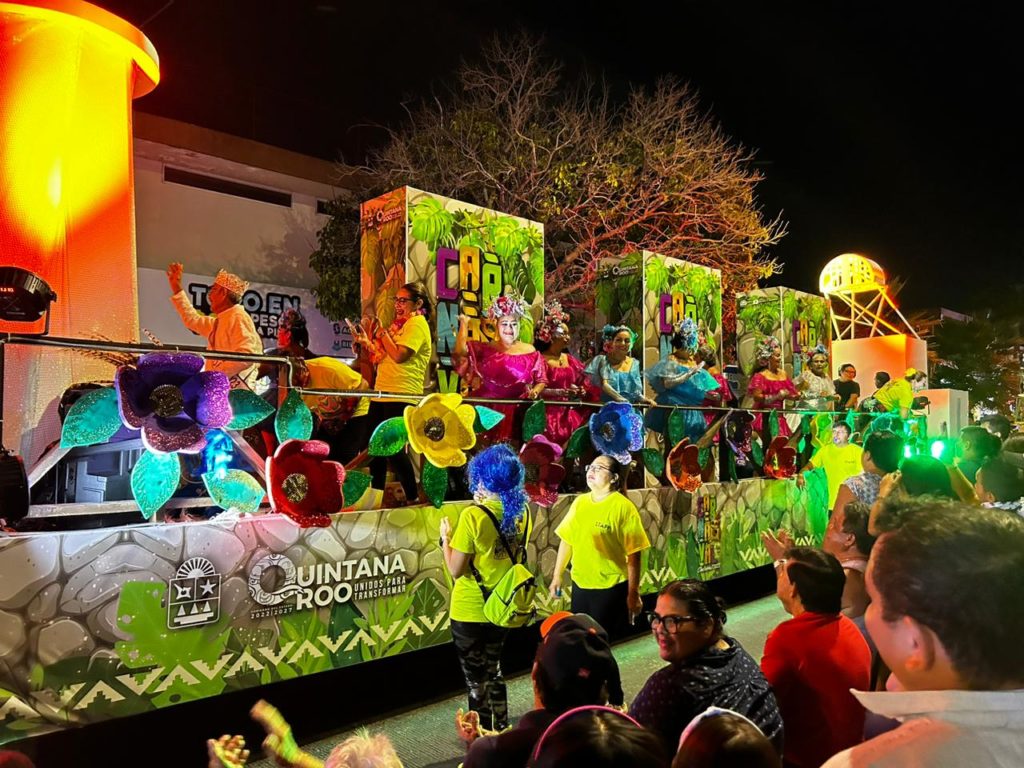 Chetumal vuelve a brillar con su carnaval