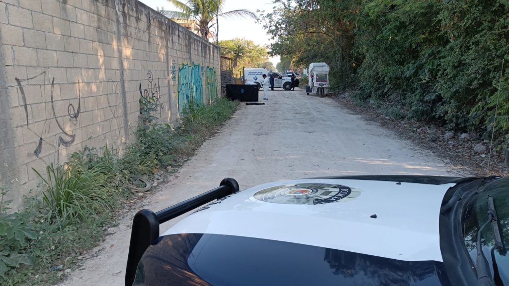 Abandonan cadáver entre cobijas en “El Pedregal” de Cancún