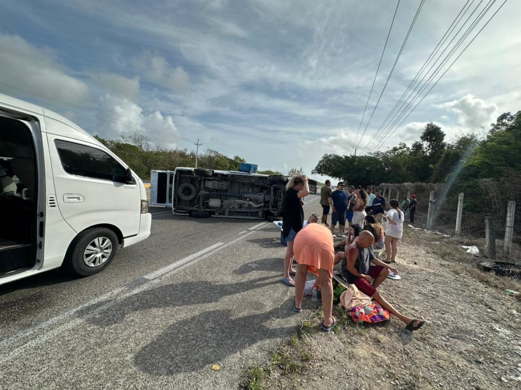 Falta de pericia al volante deja tundidos a turistas extranjeros en Pammul