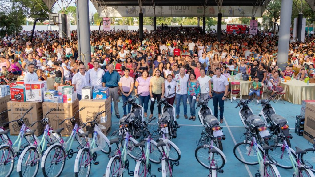 MULTITUDINARIO DÍA DE LAS MADRES EN TULUM; Diego Castañón anuncia concierto gratuito de los Ángeles Azules