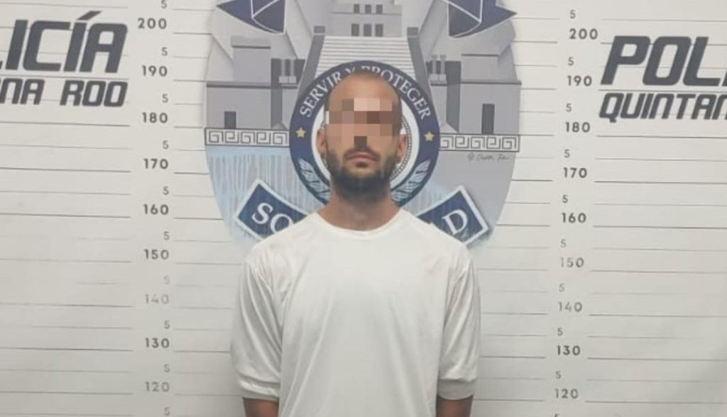 Alemán conducía su auto con licencia falsa en Playa del Carmen