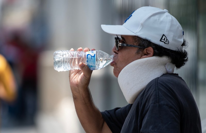 Autoridades de Monterrey instalan "estaciones de enfriamiento" ante la ola de calor - autoridades-de-monterrey-instalan-estaciones-de-enfriamiento-ante-la-ola-de-calor-2-1024x662