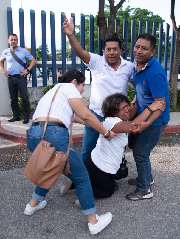 No hubo negociación para liberar a trabajadores de la SSyPC estatal: asegura Gobierno de Chiapas - liberan-a-los-16-trabajadores-secuestrados-de-la-secretaria-de-seguridad-de-chiapas-2-774x1024