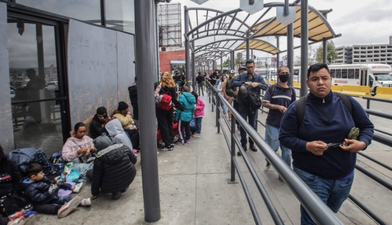 Tijuana orientará a migrantes que llegan a la frontera con EE.UU. - tijuana-busca-orientar-a-migrantes-que-llegan-a-la-frontera-con-eeuu-1024x590