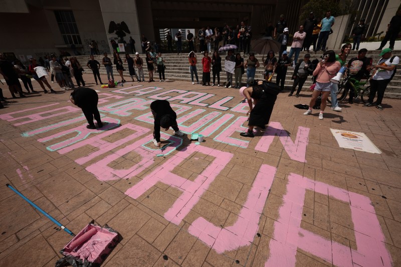 Activistas se manifiestan en la alcaldía Cuauhtémoc contra políticas de "limpieza social" - protesta-en-alcaldia-cuauhtemoc1-1024x683