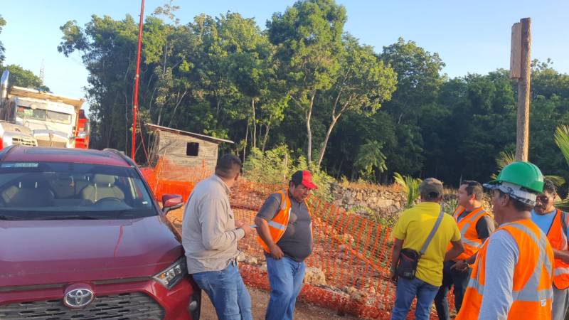 Trabajadores del Tren Maya bloquean accesos al Tramo 6 - manifestacion-de-volqueteros-en-tramo-6-del-tren-maya-1024x576