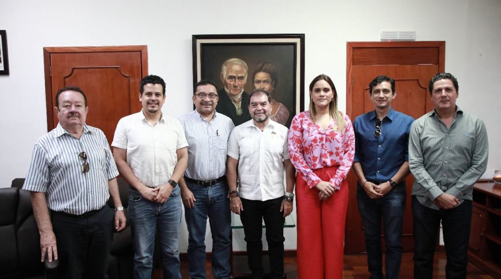 Acuden empresarios al Congreso, se niegan a pagar derechos de autor