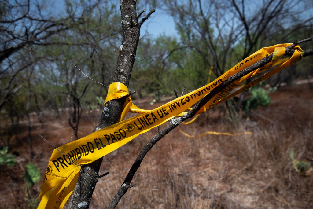 Agentes revisan terreno clave en busca de desaparecidos en Nuevo León - agentes-revisan-terreno-clave-en-busca-de-desaparecidos-en-nuevo-leon-2-1024x684