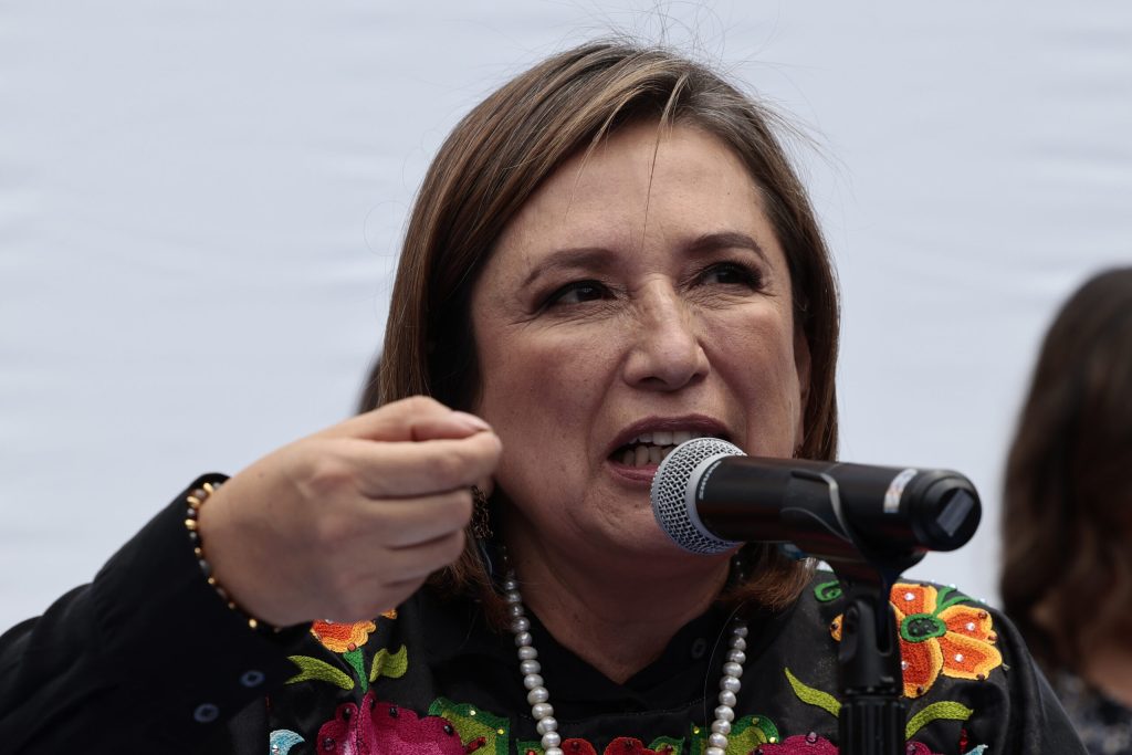 Xóchitl Gálvez denuncia ser blanco de la "embestida" de López Obrador. Foto de EFE