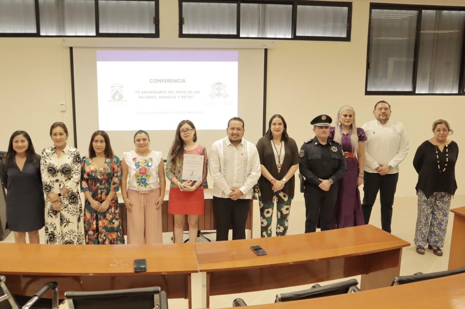 El TEQROO y la UQROO realizan la conferencia “70 Aniversario del voto de las mujeres: avances y retos”