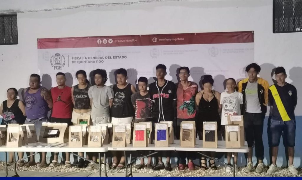 Cae banda de narcomenudistas en Cancún, cuatro mujeres entre los detenidos