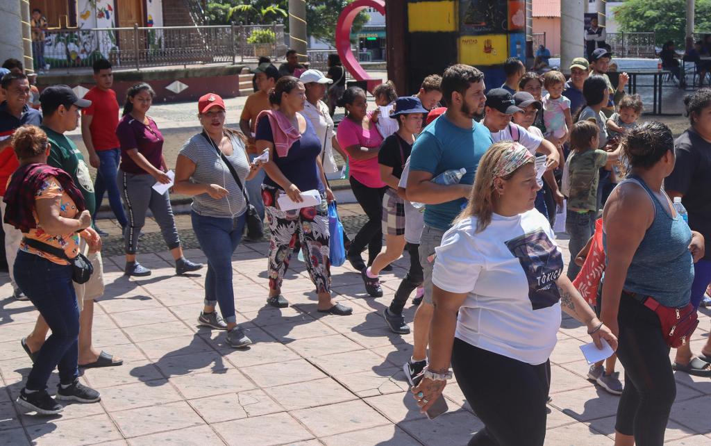 Migrantes marchan en Tapachula para pedir protección a la CNDH - marcha-de-migrantes-en-tapachula-chiapas-1024x642