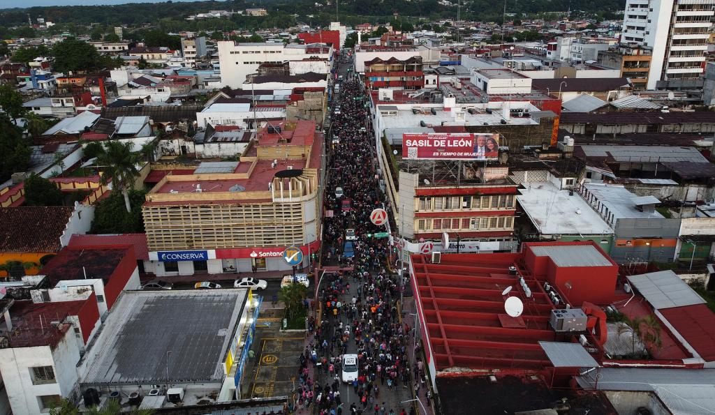 Unos 7 mil migrantes salen en caravana desde Chiapas - caravana-migrantes-migracion-tapachula-chiapas-2-1024x595