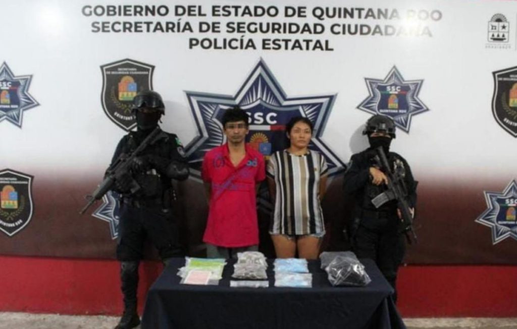 Sacan de las calles de Cancún a dos malandros “vende drogas”