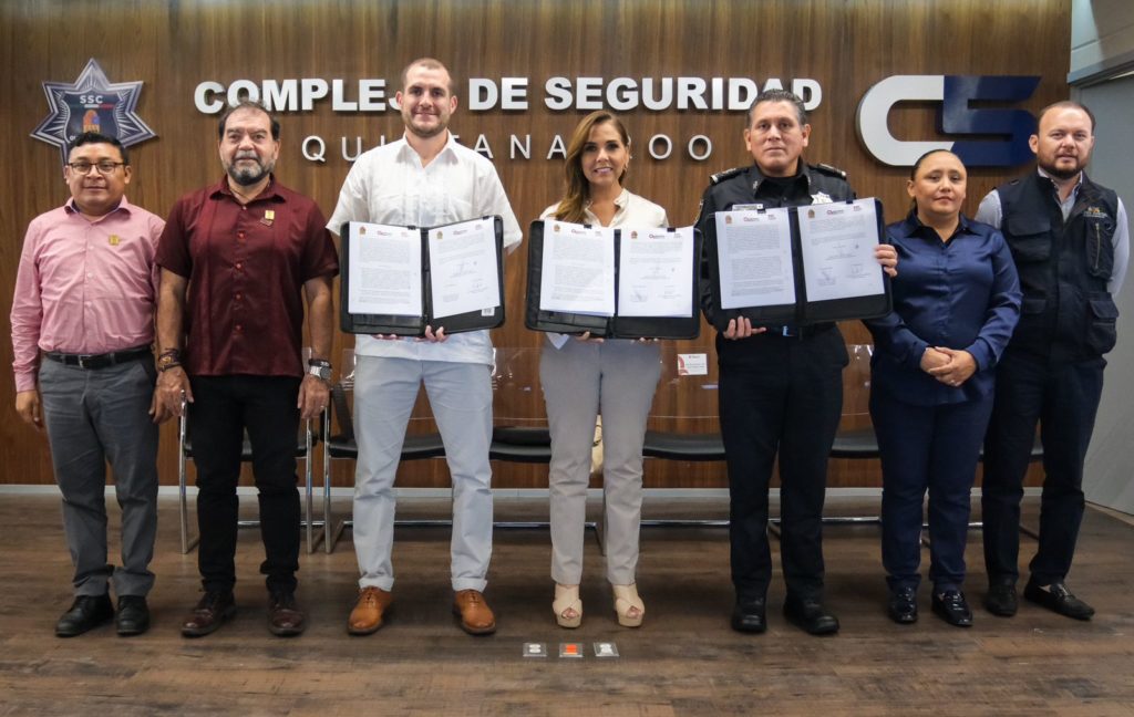 Firman Mara Lezama y Uber convenio para incorporar sistema tecnológico de seguridad en beneficio de los usuarios