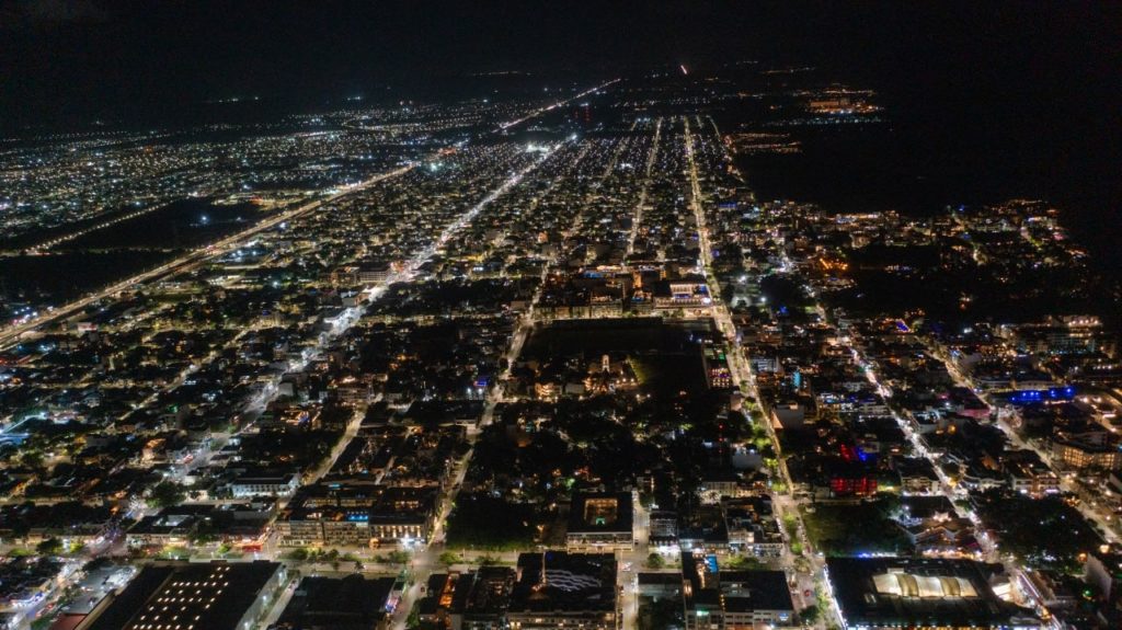 Solidaridad brilla como nunca, con luminarias renovadas