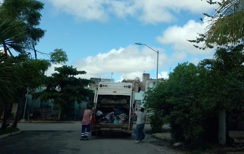 Se sumarán 10 camiones más de basura para Villas del Sol, anuncia Lili Campos