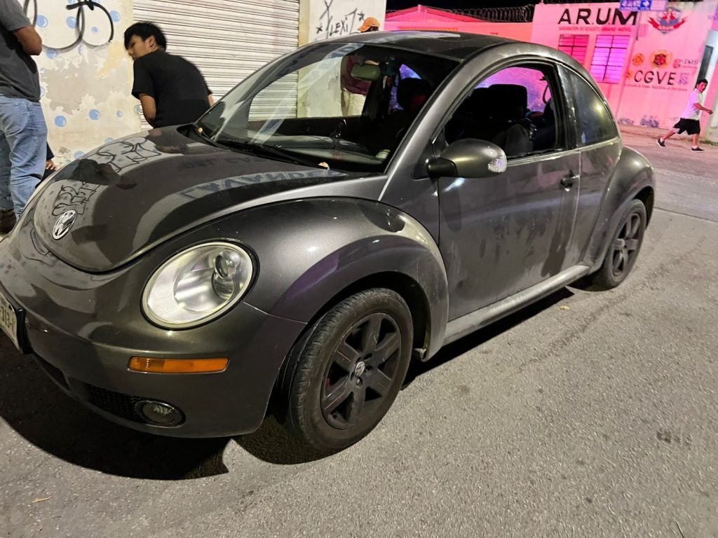 Imprudente conductor atropella a una mujer en la Colosio de Playa del Carmen