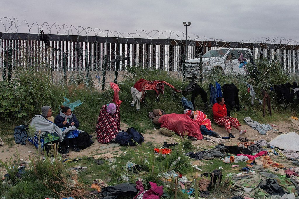 Temporada de frío agrava la crisis humanitaria en la frontera norte de México - temporada-de-frio-agrava-la-crisis-humanitaria-en-la-frontera-norte-de-mexico-2-1024x682