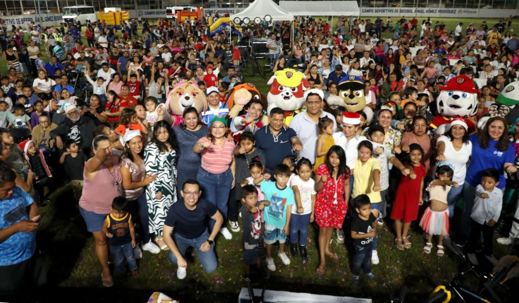 Lleva DIF a Puerto Aventuras la Macroposada Navideña 2023