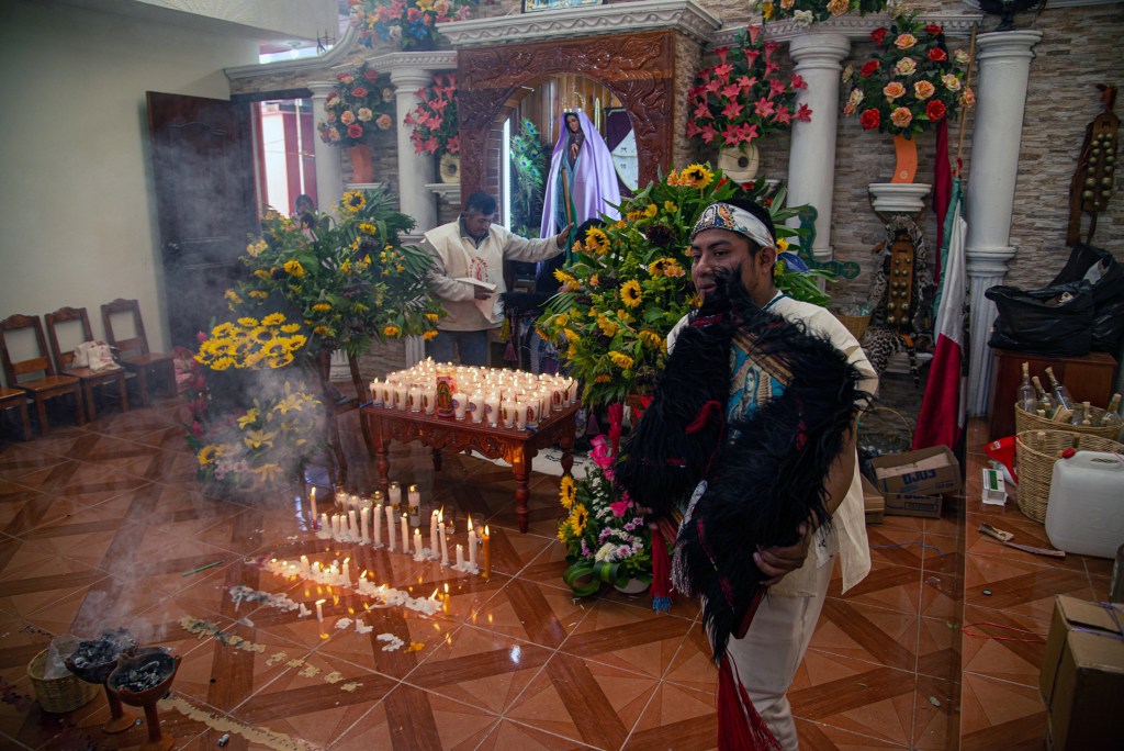 Indígenas de Chiapas inician su peregrinación para visitar a la virgen de Guadalupe en CDMX - miles-de-indigenas-se-movilizan-para-venerar-a-la-virgen-de-guadalupe-en-ciudad-de-mexico-3-1024x684