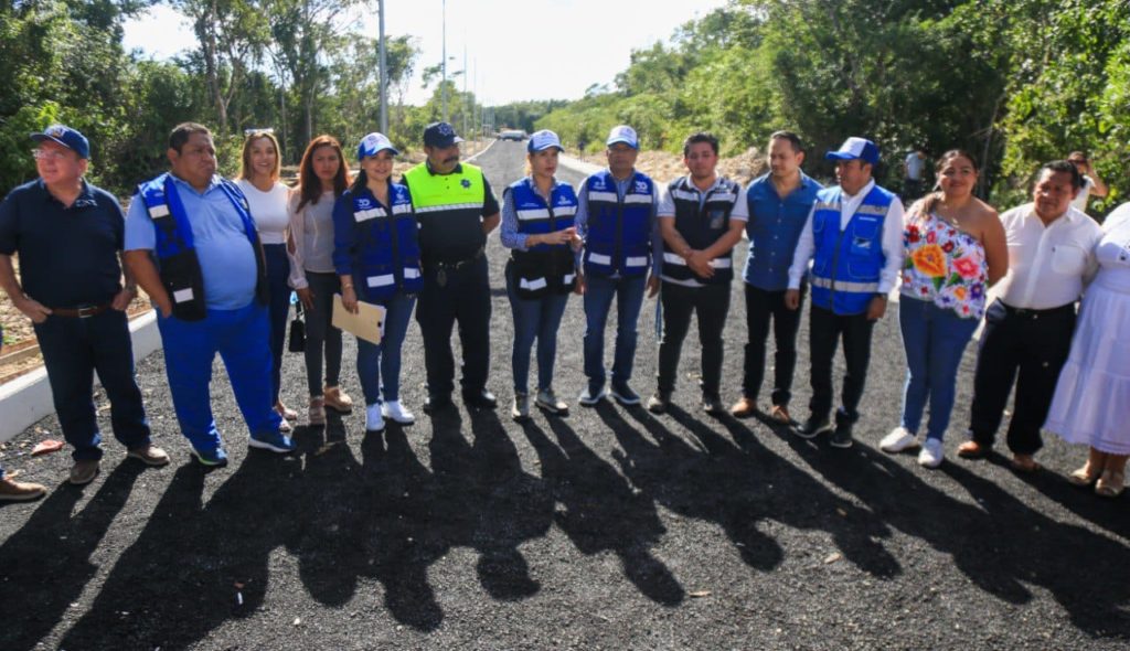 Recorrido de supervisión de obras públicas en Puerto Aventuras