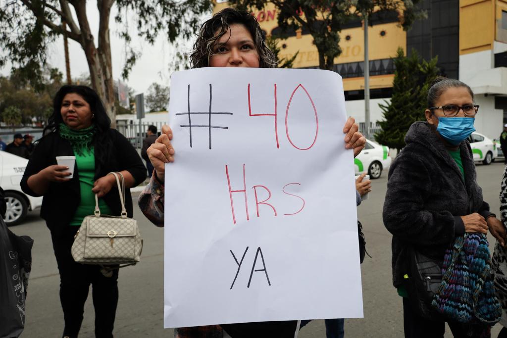 Diputados inician lucha en Tijuana por la reforma de reducción a la jornada laboral - tijuana-manifestacion-diputados-reduccion-jornada-laboral-40-horas-3-1024x683