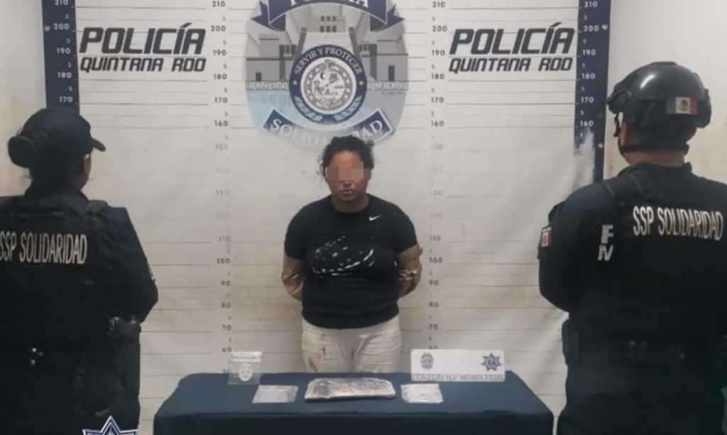 Arrestan a mujer armada y con drogas en la zona de los Framboyanes; intenta escapar en su camioneta