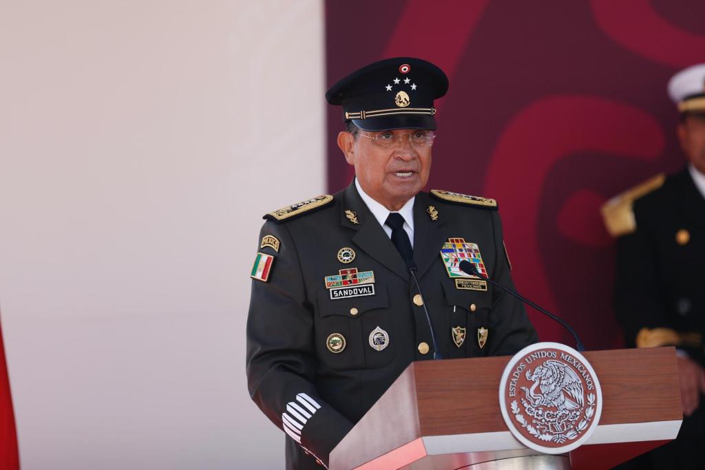 Ejército agradece a López Obrador la "absoluta confianza" durante su mandato - luis-cresencio-sandoval-1024x683