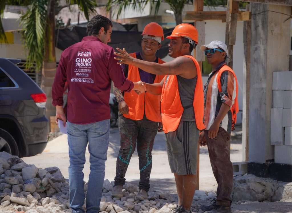 Se reúne Gino Segura con locatarios de Calderitas en Chetumal