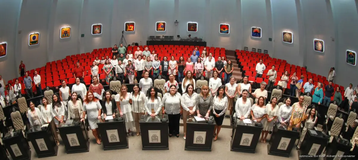 Sesiona el Parlamento de Mujeres de Quintana Roo