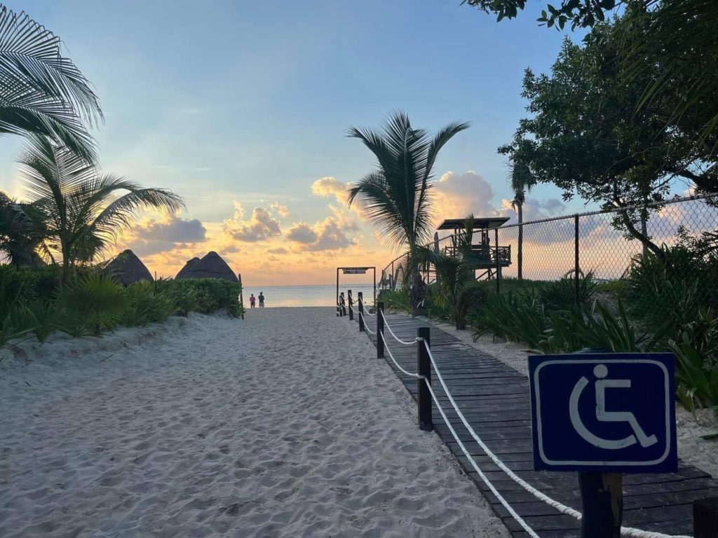 Otorga Semarnat a la CFE una parte del acceso a la playa de la Calle 88