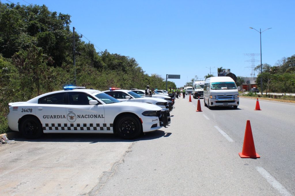 Implementa Guardia Nacional operativo en carretera federal 307 para evitar accidentes