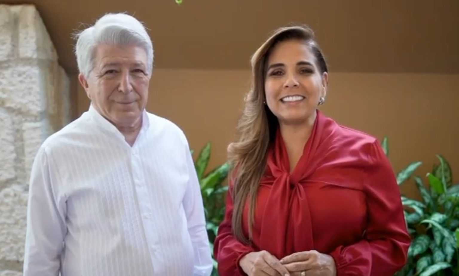 Enrique Cerezo, director de los Premios Platino, elogia la calidez y hospitalidad del Caribe Mexicano