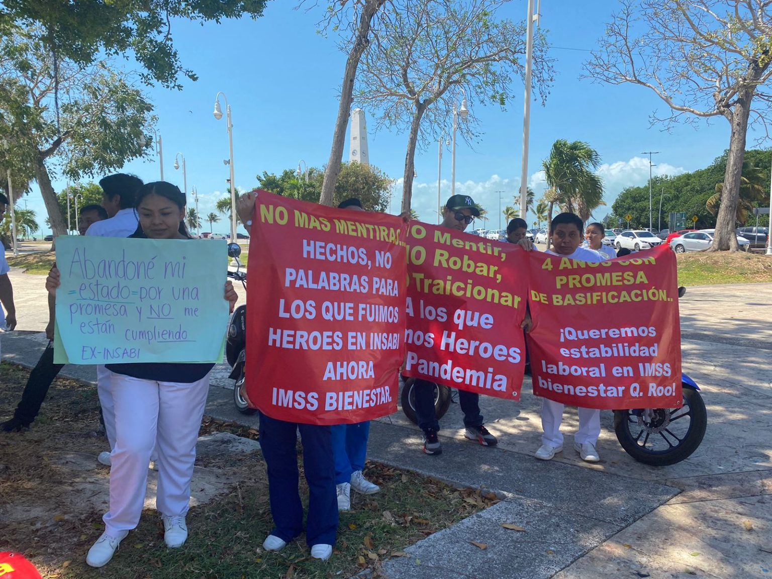 HEROES EN LA INCERTIDUMBRE: Protestan enfermeros en Chetumal exigen las “bases” prometidas en pandemia