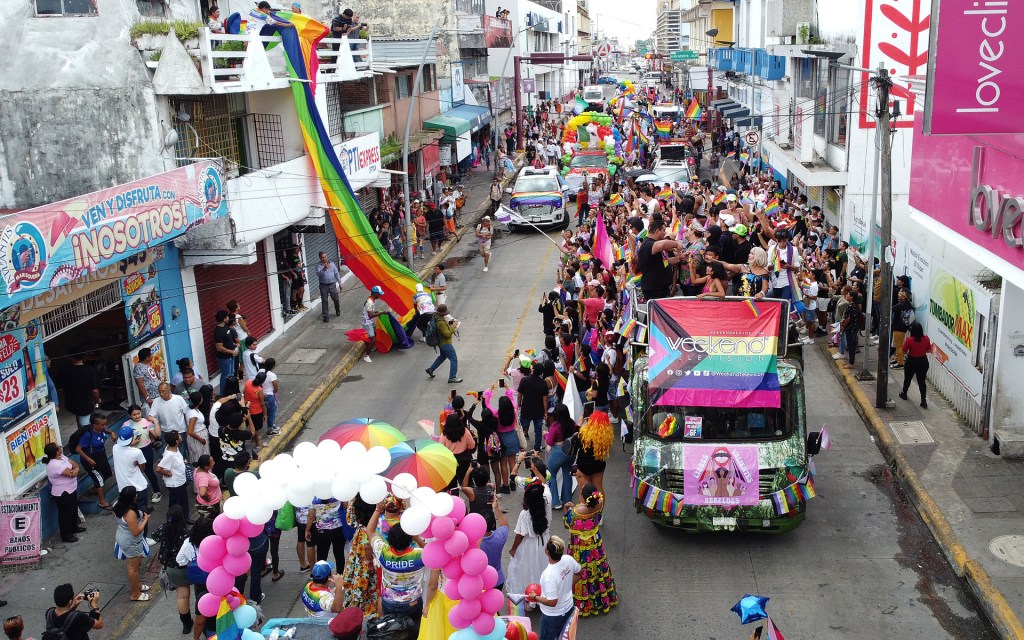 Activistas y migrantes marchan por el orgullo LGBT en Chiapas - activistas-y-migrantes-marchan-por-el-orgullo-lgbt-en-chiapas-1-2-1024x640