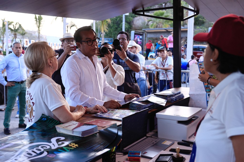 Vacaciones de verano, un paso más en la recuperación de Acapulco tras Otis - vacaciones-de-verano-un-paso-mas-en-la-recuperacion-de-acapulco-tras-otis-1024x683